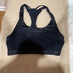 BLACK FABLETICS SPORTS BRA